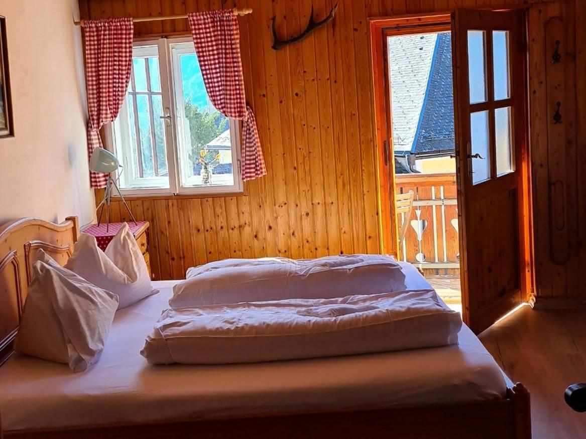Pension Leopoldine Hallstatt Bagian luar foto